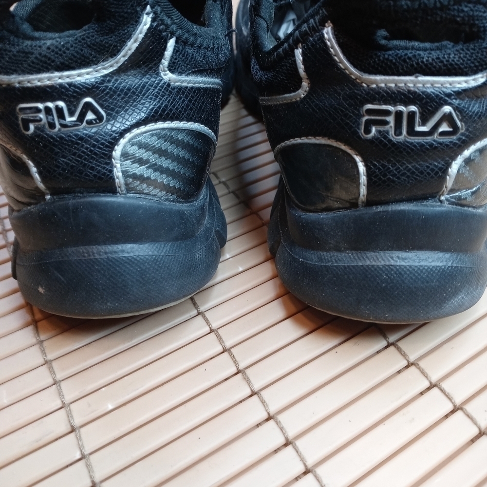 Fila Skelatoes black mesh fabric barefoot shoes. Bungee lace. men's sz 8 . 23 pm - Picture 9 of 10